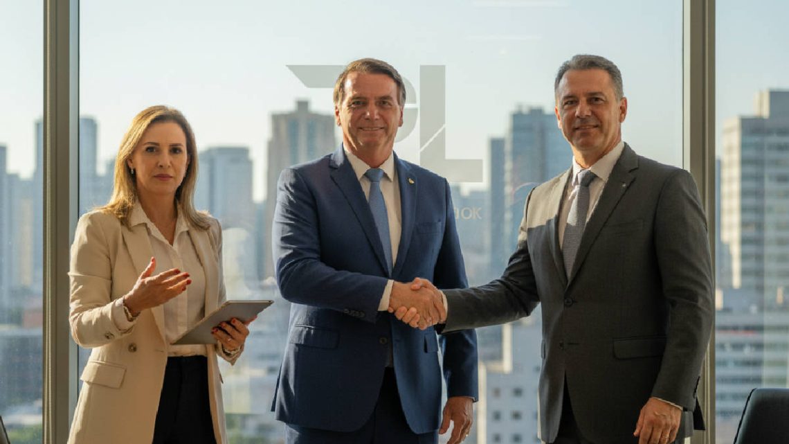 PL-RJ: Flávio Bolsonaro reestrutura comunicação para pré-campanha